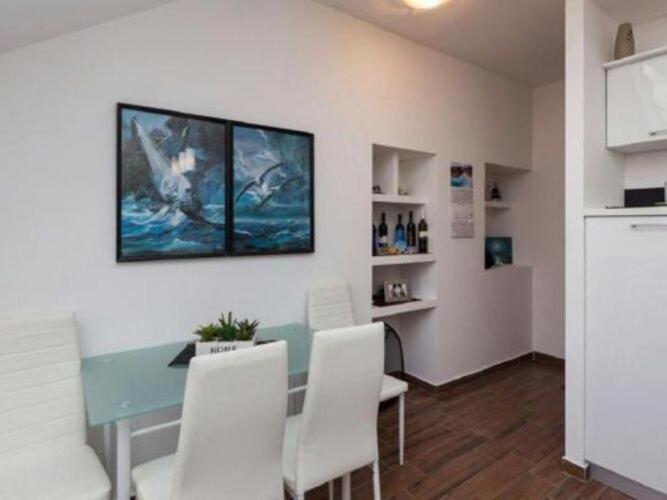 Aquarium Duplex - Duplex Two-Bedroom Apartment With Terrace Dubrovnik Bagian luar foto